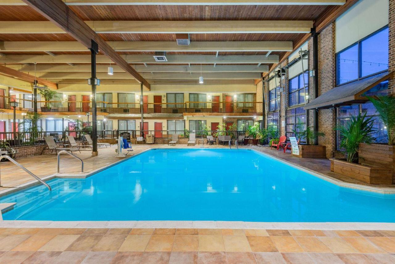 Wyndham Garden York Hotel Kültér fotó