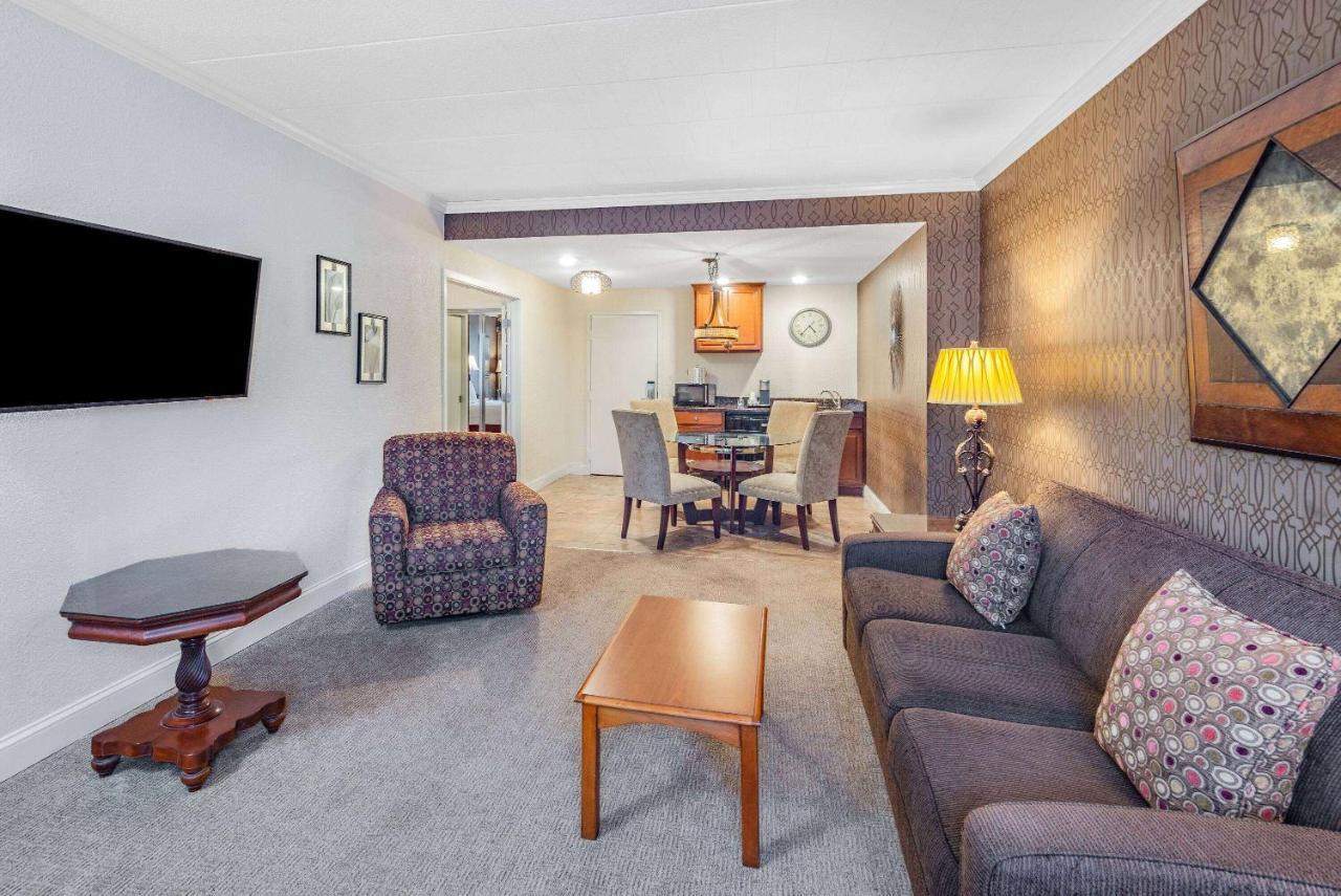 Wyndham Garden York Hotel Kültér fotó